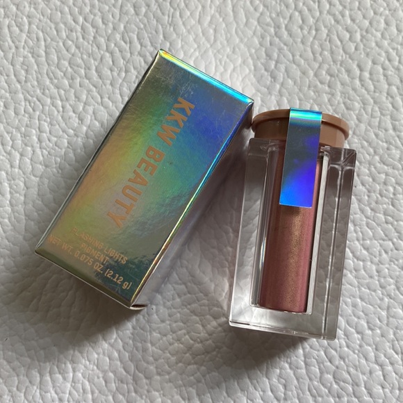 KKW Beauty “High Key” Flashing Lights Loose Powder - Picture 11 of 12